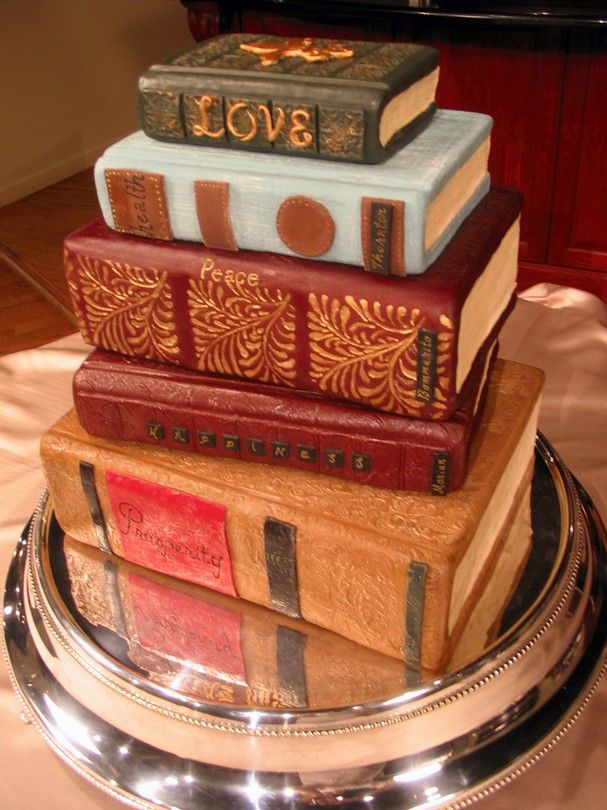 торт в виде книг