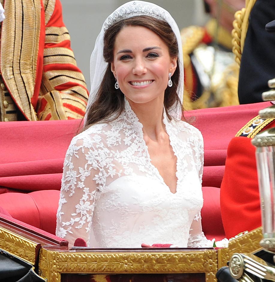 kate-middleton-royal-wedding-carriage-fsjn042911.jpg