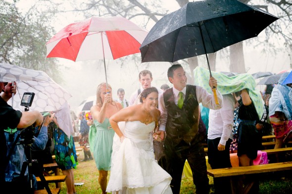 rainy-rustic-wedding-590x392.jpg