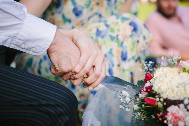 Stylish-Intimate-Family-Picnic-Wedding-22.jpg
